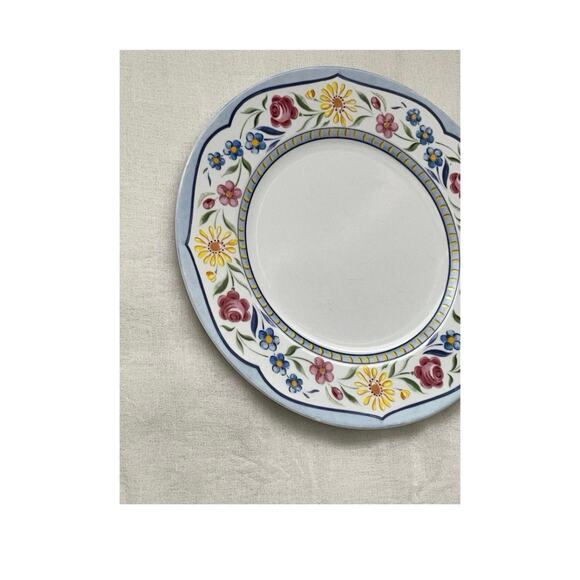 Coventry Genevieve International Dinner Plate 10 5/8" Diameter - Picture 3 of 7